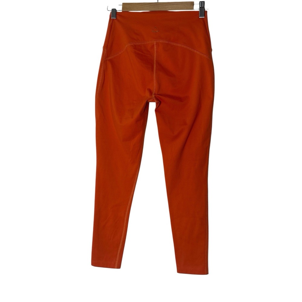 Beyond Yoga Leggings Women's Medium Orange Crop Athleisure Workout Gym Stretch